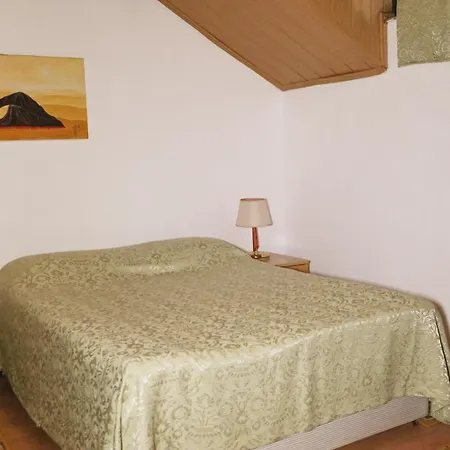 Step, With Balcony Διαμέρισμα *